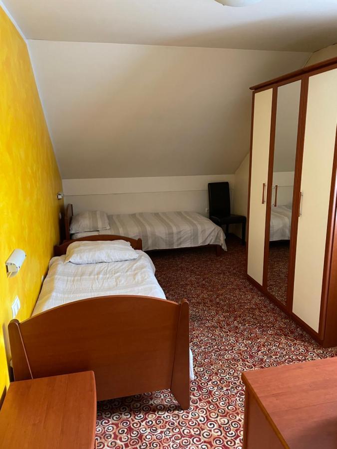 Hotel Gostisce Senica Senovo Zewnętrze zdjęcie